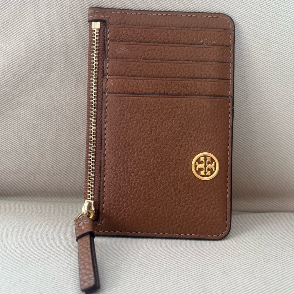 GUC TORY BURCH ROBINSON PEBBLED ZIP CARD CASE